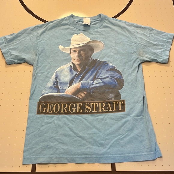 Tops - VTG George Strait tshirt